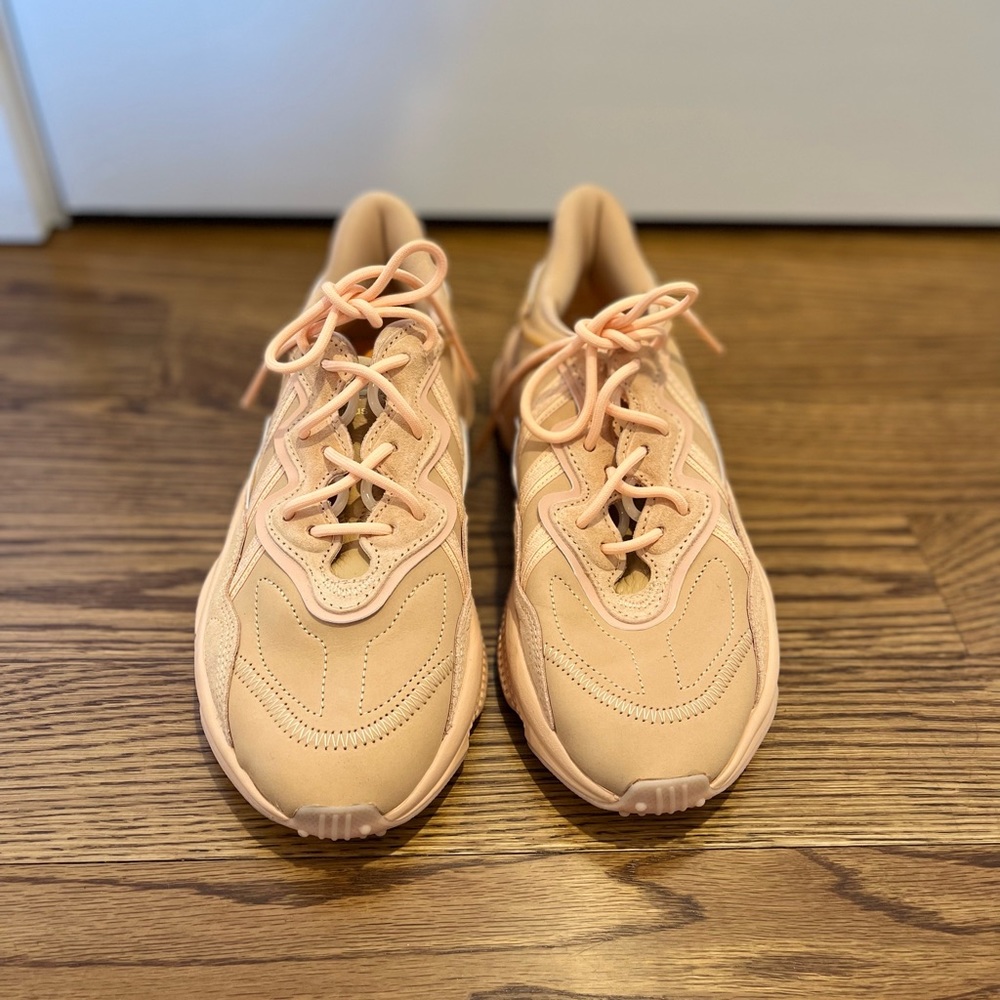 Adiprene Ozweego glow orange mens